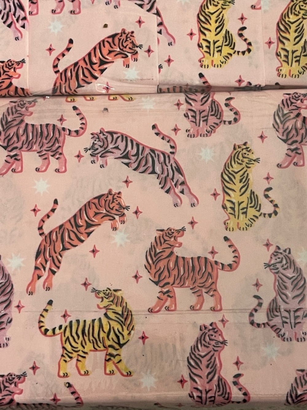 Queen Size Tiger Sheets by Betsy Johnson. - Picture 5 of 9